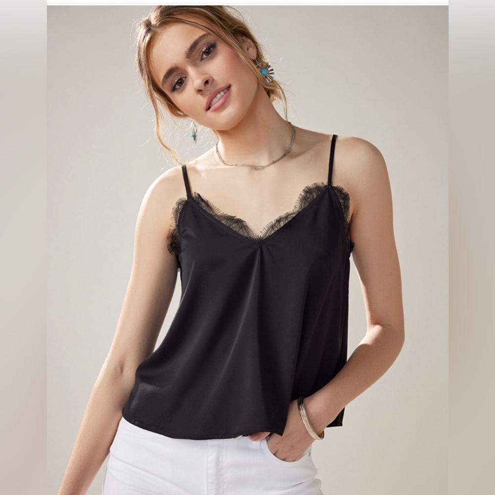 Francescas Black Tank Size: L with lace trim